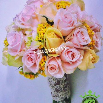 Hoa cằm tay cô dâu Hoa Đồng Nội 016