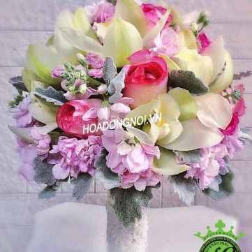 Hoa cằm tay cô dâu Hoa Đồng Nội 019