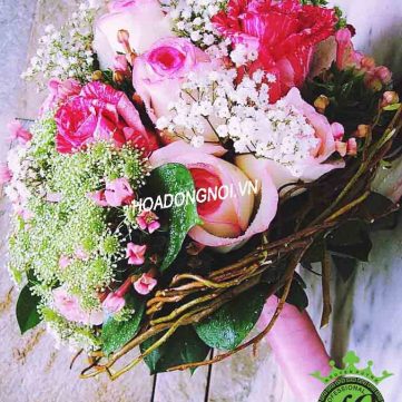 Hoa cằm tay cô dâu Hoa Đồng Nội 023